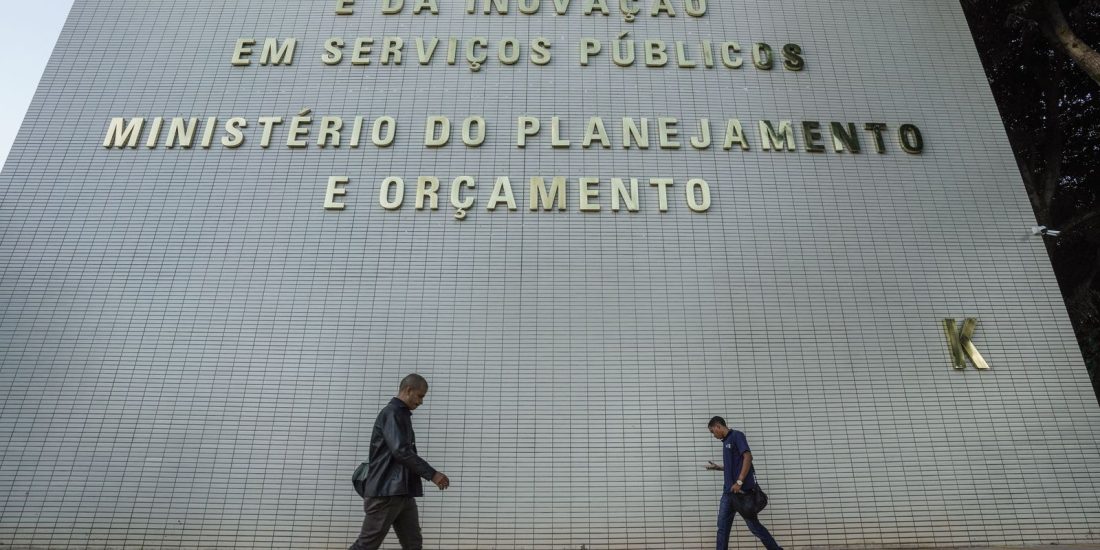 Governo planeja remanejar R$ 20 bilhões no Orçamento de 2027