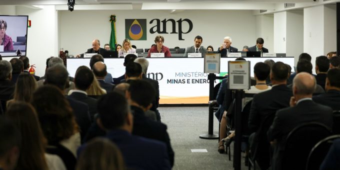 Leilão da ANP arrecada R$ 3 bilhões com venda de 49 blocos