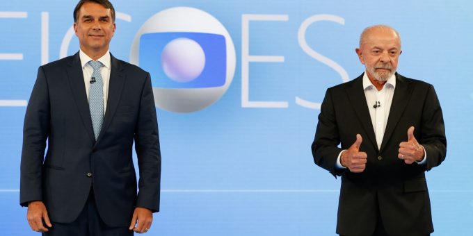 Lula e Flávio Bolsonaro trocam acusações em debate na TV Globo