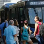 Lula pede ao TSE ampliação do horário de votação por falhas no transporte