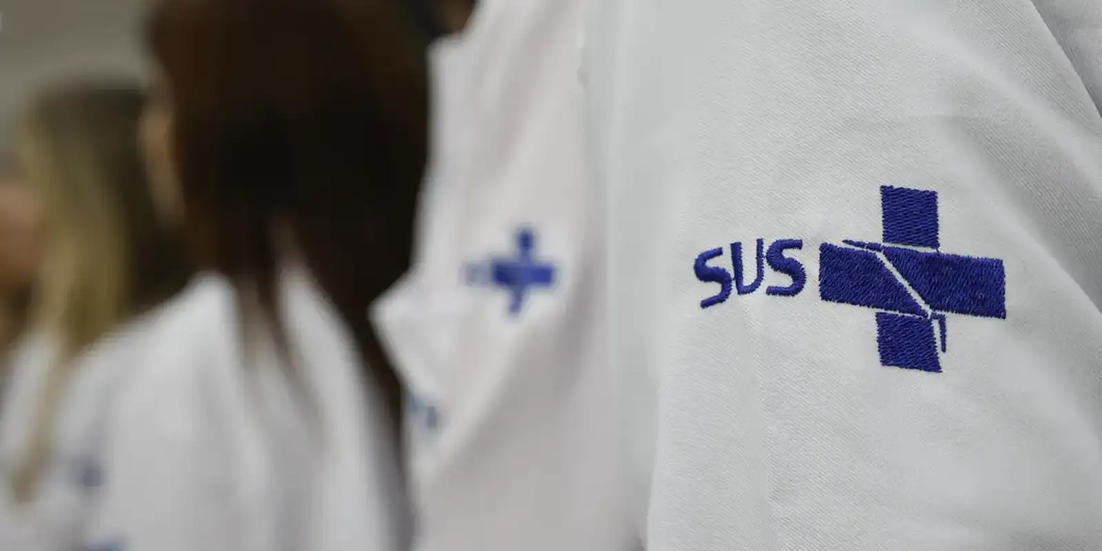 Mais Médicos Especialistas abre 224 vagas imediatas em nova chamada