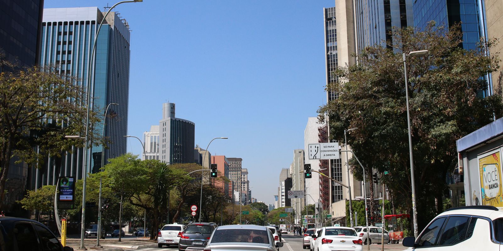 Manifesto pede taxação de altas rendas em vez de cortes sociais