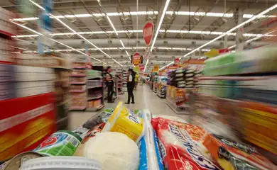 Pagamentos de outubro do Bolsa Família começam nesta segunda-feira (19)