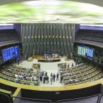 PL, PSD, PT e Republicanos elegem 15 governadores no primeiro turno