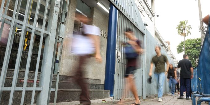 Prazo para escolher idioma do Enem 2026 termina neste domingo
