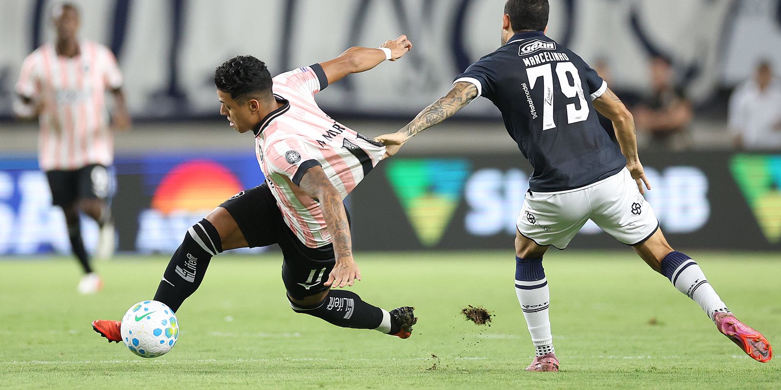 Remo vence o Botafogo e mantém esperança de escapar do rebaixamento