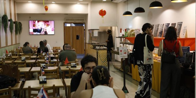 Setor de serviços recua 0,1% em agosto, aponta IBGE
