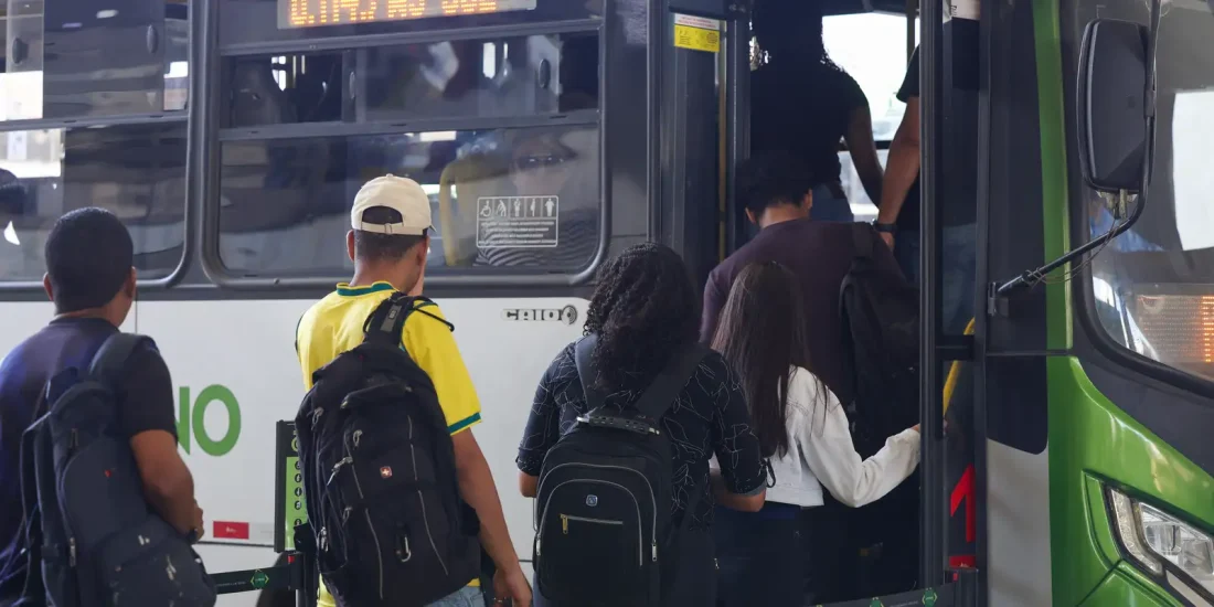 Transporte público será gratuito no segundo turno em cidades de todo o país