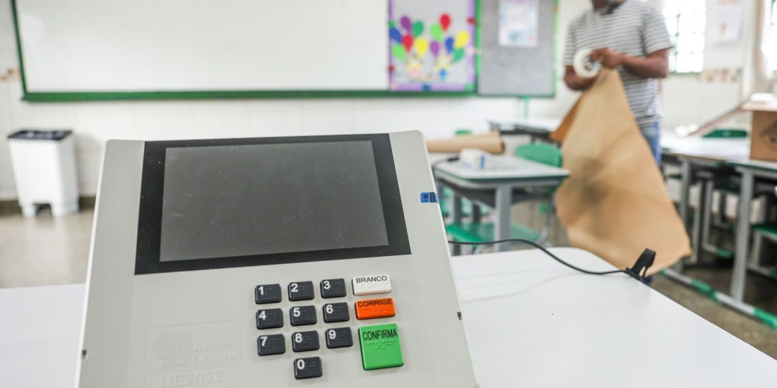 TRE-SP substitui 52 urnas eletrônicas com problemas no estado
