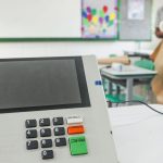 TRE-SP substitui 52 urnas eletrônicas com problemas no estado